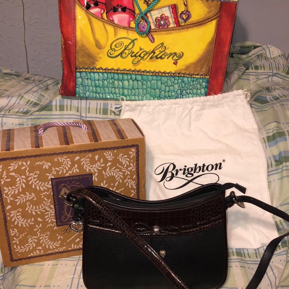 Beautiful “Brighton” Crossbody Leather Handbag